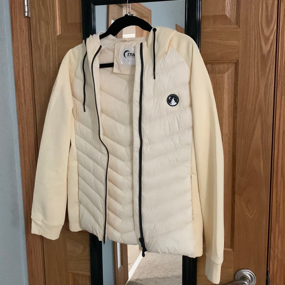 Zyia Active Hooded Jacket with pockets